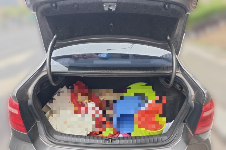 Used Volkswagen Bora 2013 1.6L Manual Fashion Edition
