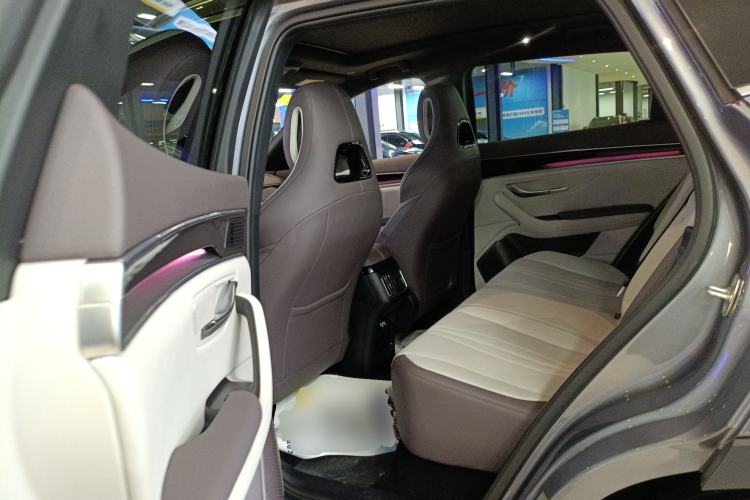 Used BYD Song PLUS New Energy 2025 DM-i Smart Drive 112KM Prestige Model Left Rear Seat