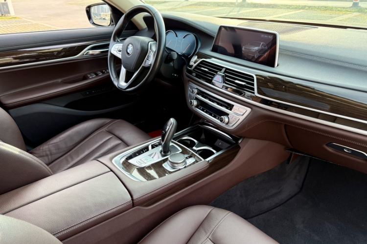 Used BMW 7 Series 2017 730Li Luxury Model
