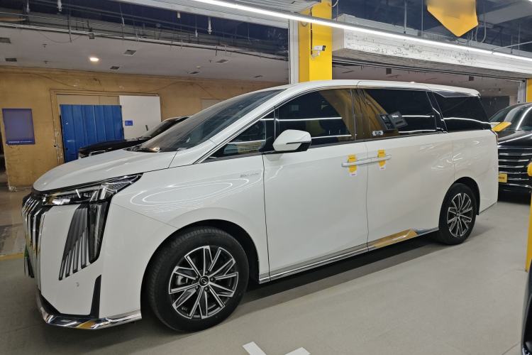 Used GAC Trumpchi M8 2024 Master Series 400T Prestige Edition