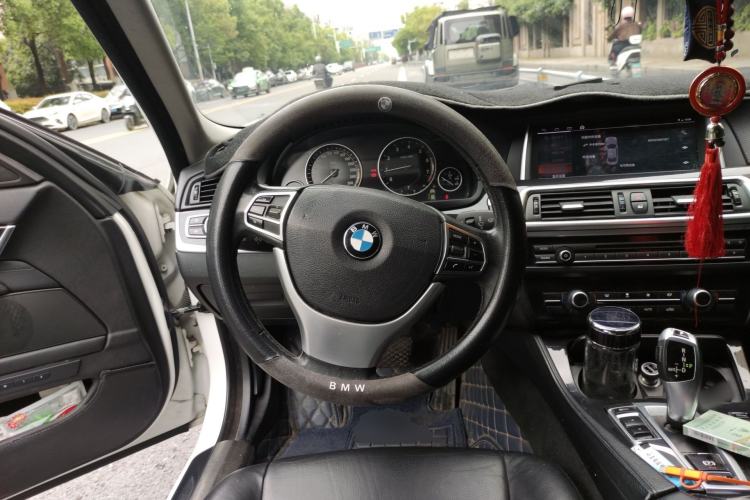 Used BMW 5 Series 2013 520Li Elegant Edition Steering Wheel