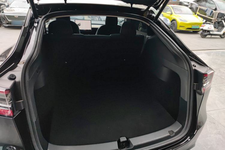 Used Tesla Model Y 2022 Rear-Wheel-Drive Version