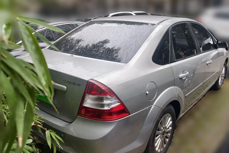 Used Ford Focus 2013 Sedan Classic 1.8L Manual Fashion Edition