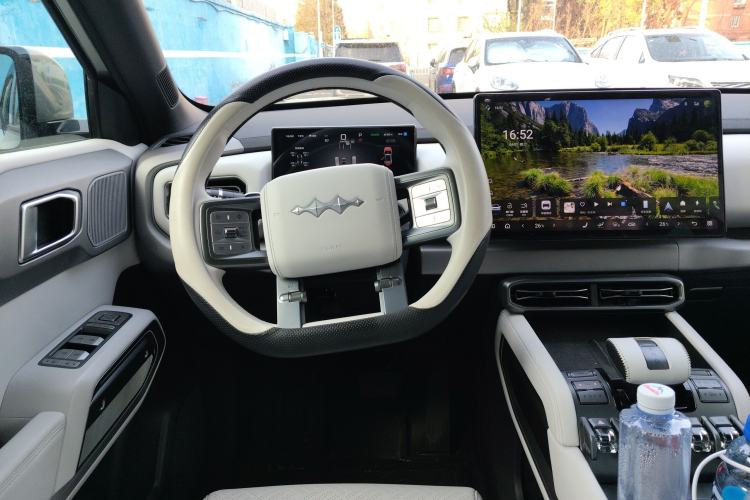 Used Formula Leopard Titanium 3 2025 501 km All-Wheel Drive Intelligent Driving Max Edition
