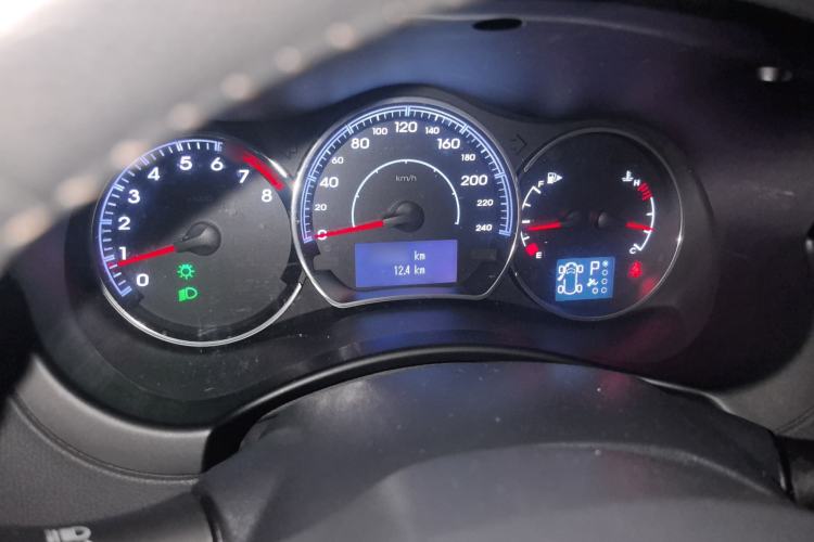 Used Renault Koleos 2012 2.5L Two-Wheel Drive Comfort Edition with Navigation