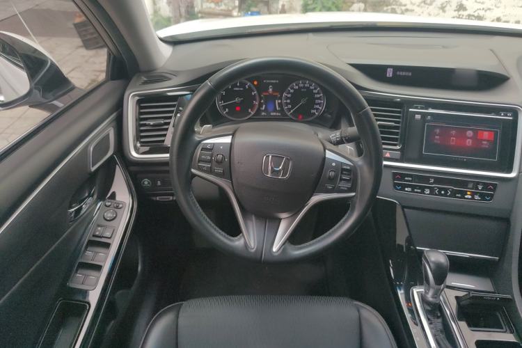 Used Honda Spirior 2015 2.0L Prestige Edition

