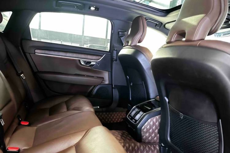 Used Volvo S90 2023 B5 Zhiyuan Luxury Edition
