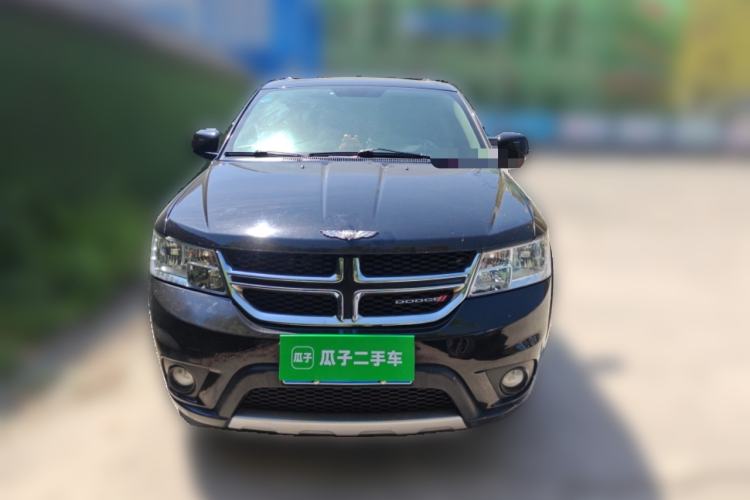 Used Dodge Journey 2013 2.4L Two-Wheel Drive Luxury Version Front