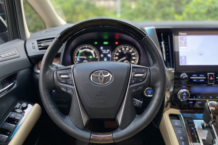 Used Toyota Alphard 2021 Dual-Engine 2.5L Luxury Edition