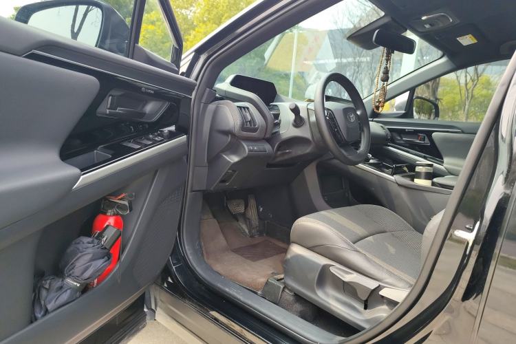 Used Toyota FAW bZ4X 2022 Two-Wheel-Drive Elite JOY Edition
