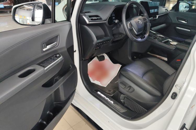 Used Toyota SIENNA 2024 2.5L Hybrid Four-Wheel Drive Prestige Edition