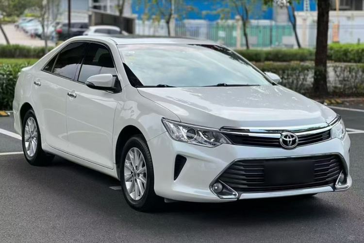 Used Toyota Camry 2015 2.0G Premier Edition Exterior 1