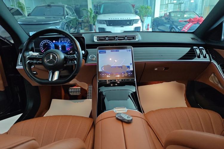 Used Mercedes-Benz S-Class 2022 S 450 L 4MATIC Interior 2
