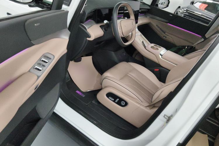 Used XPeng X9 2025 740 Ultra-Long Range Max