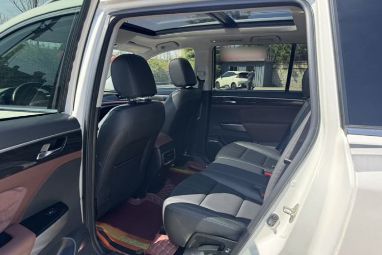 Used GAC Trumpchi GS8 2017 320T Four-Wheel Drive Luxury Smart Connectivity Version (7 Seats) Interior 7