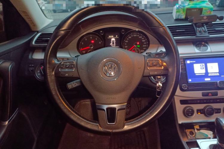 Used Volkswagen Magotan 2015 1.8TSI Advanced Model
