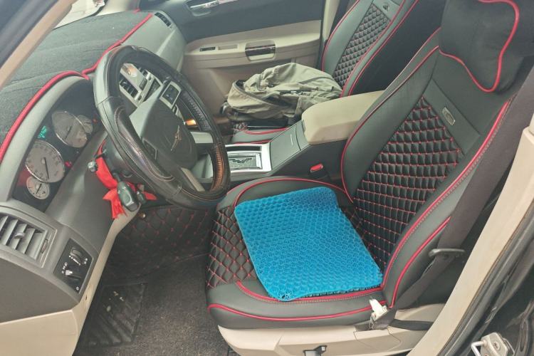 Used Chrysler 300C 2007 2.7L Business Edition Left Front Seat