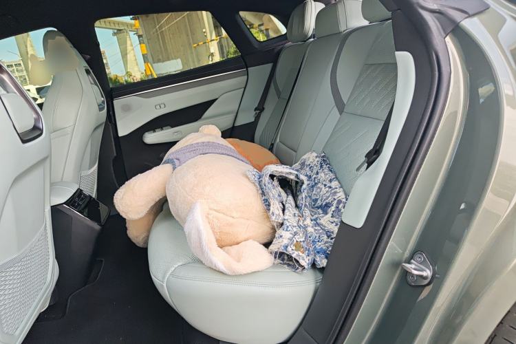 Used Zeekr 001 2024 WE Edition 95 kWh All-Wheel Drive Left Rear Seat