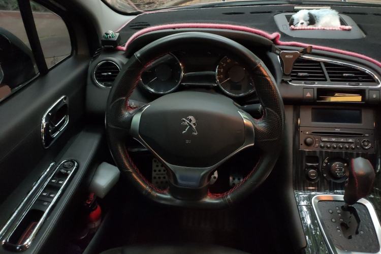 Used Peugeot 3008 2015 2.0L Automatic Trend Edition Steering Wheel