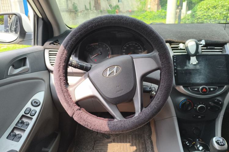 Used Hyundai Verna (older generation) 2014 1.4L Manual Smart GLS Trim
