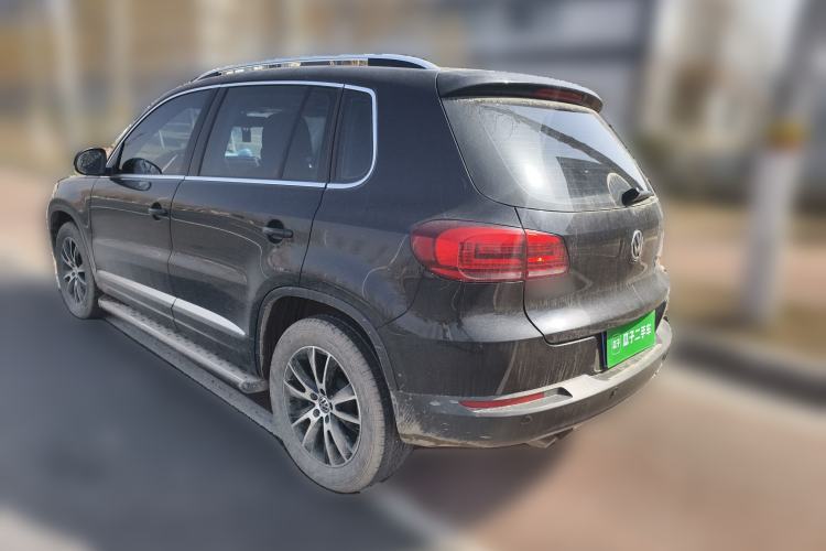 Used Volkswagen Tiguan 2015 1.8TSI Automatic All-Wheel-Drive Luxury Model Rear Left 45 Deg
