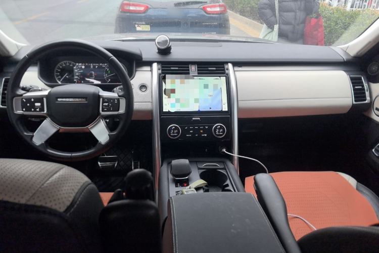 Used Land Rover Discovery 2023 Revised Version 360 PS R-Dynamic S
