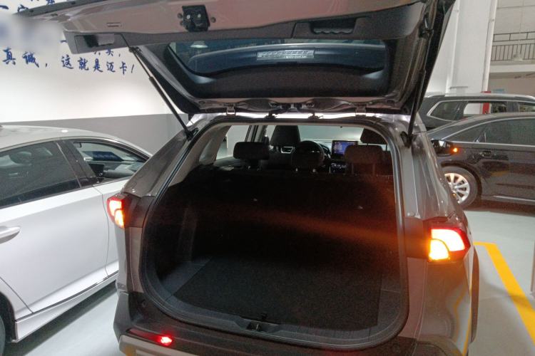 Used Toyota RAV4 2022 2.0L CVT 4x4 Fashion Edition
