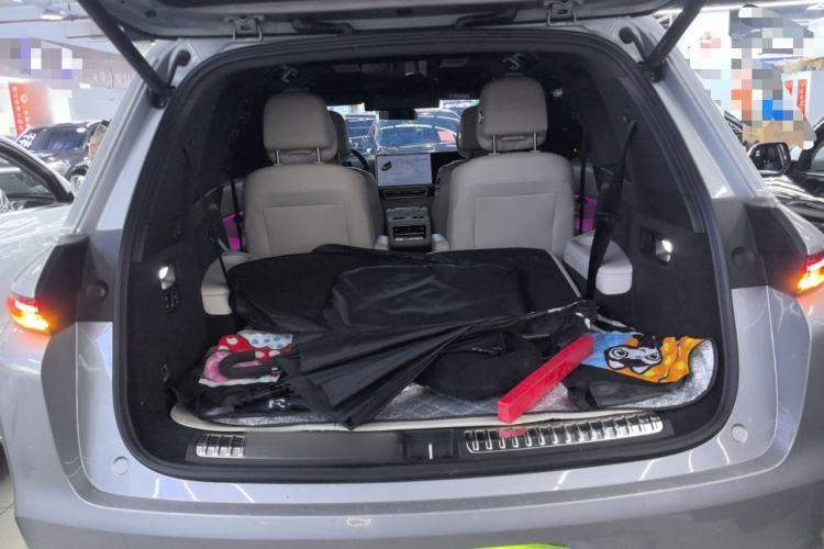 Used Li Auto L8 2023 Max model
