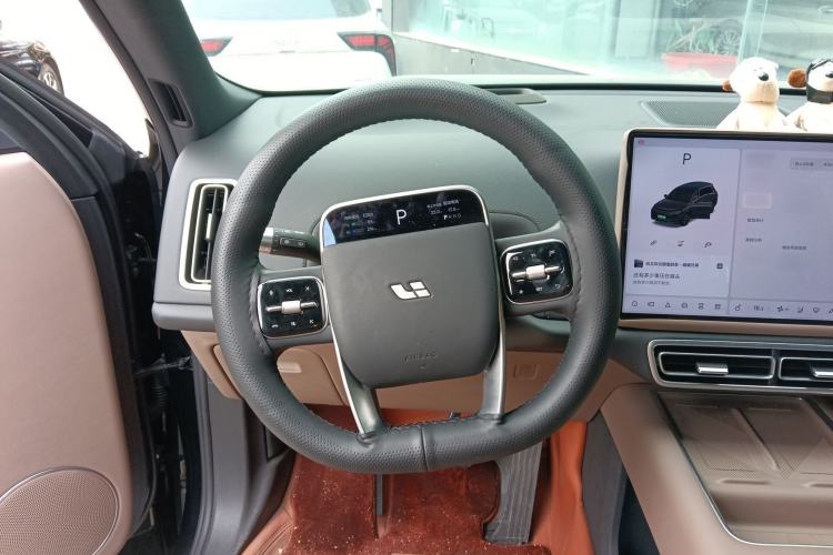 Used Li Auto L8 2025 Max Smart Refresh Edition
