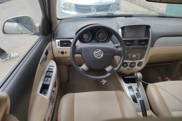 Used Buick Excelle 2013 1.5L Automatic Classic Model
