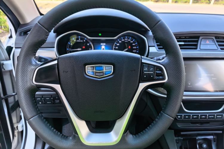 Used Geely Auto Emgrand 2017 Sedan Million Edition 1.5L Manual - Upward Version
