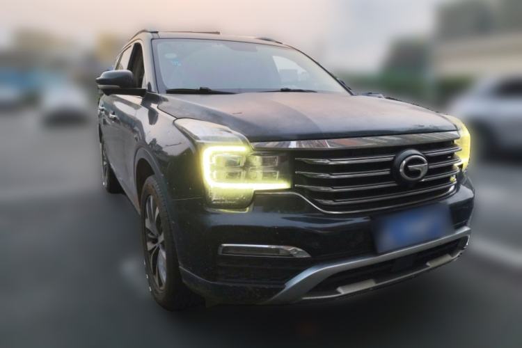 Used GAC Trumpchi GS8 2017 320T Two-Wheel Drive Luxury Smart Connectivity Version (7 Seats) Front Right 45 Deg