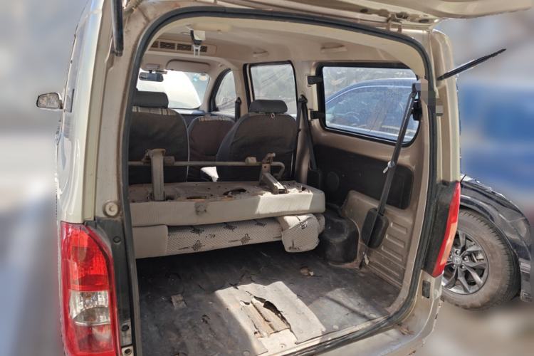 Used Wuling Rongguang V 2016 1.5L Standard Version Trunk