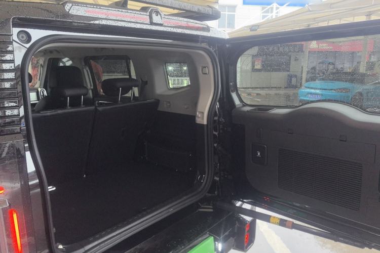 Used JETOUR Traveler 2025 2.0TD DCT Four-Wheel Drive Star Guardian Trunk