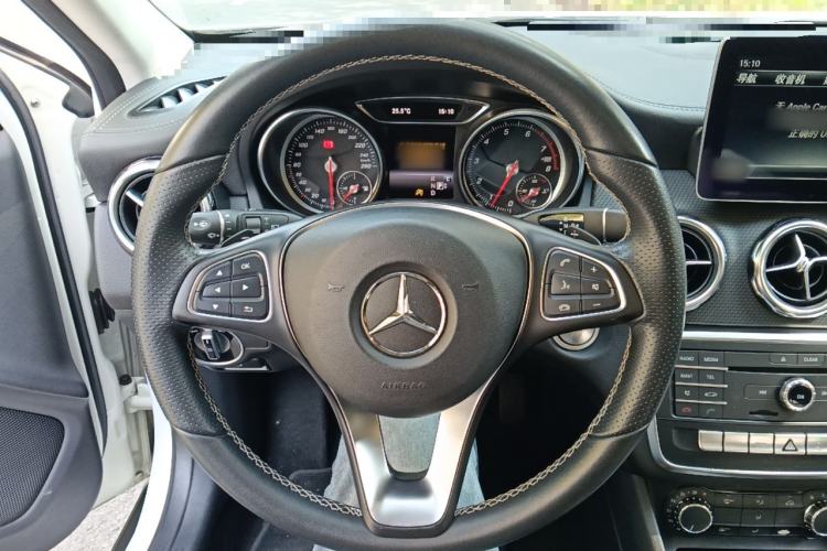 Used Mercedes-Benz GLA 2017 GLA 200 Fashion Model