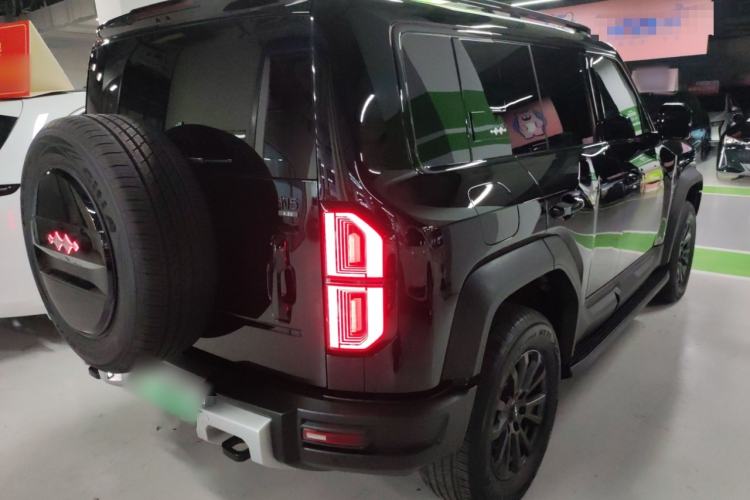 Used Formula Leopard 5 2023 Navigator Edition Rear Right 45 Deg