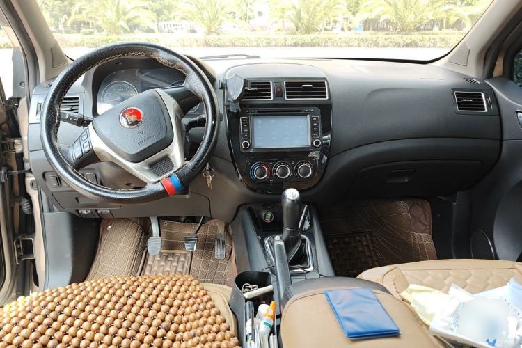 Used FORTHING Joyear X5 2013 1.6L Manual Luxury Model China IV Standard
