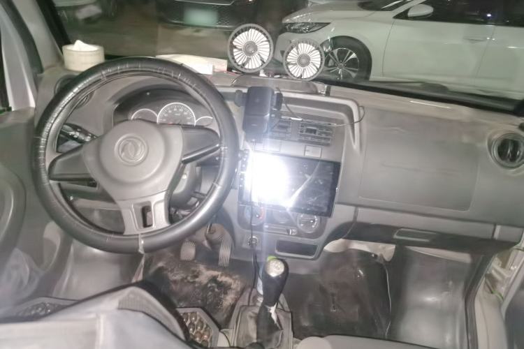 Used Dongfeng Xiaokang K05S 2019 1.2L Practical Version China VI Standard DK12 Center Console