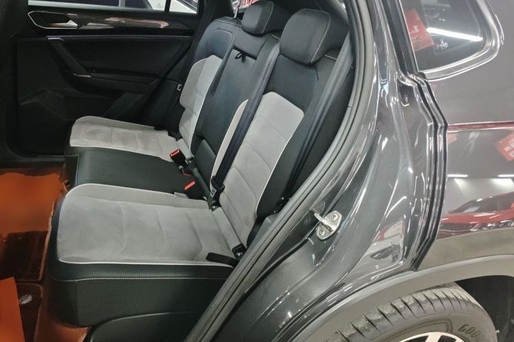 Used Volkswagen Tayron 2021 380TSI All-Wheel Drive R-Line Connected Version
