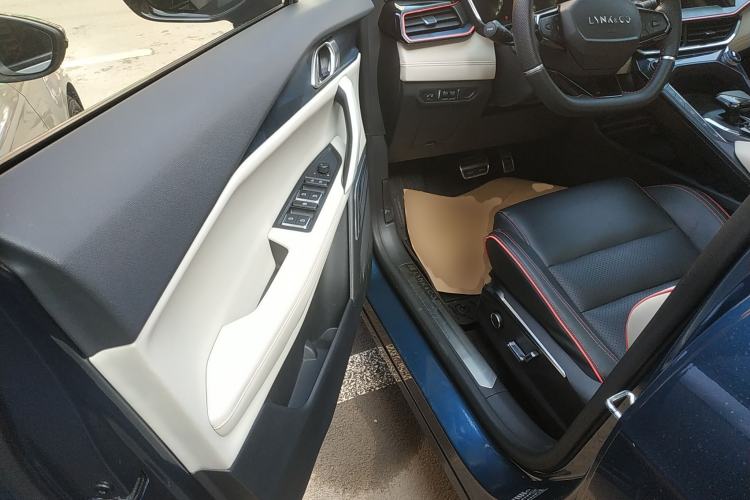 Used Lynk & Co 06 2020 1.5T YAO Halo Driver Seat