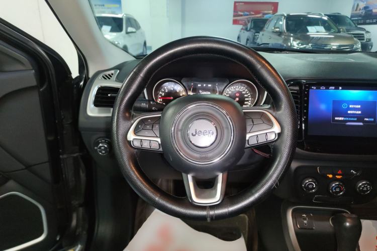 Used Jeep Compass 2017 200T Automatic Enjoyment Version
