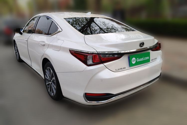 Used Lexus ES 2023 200 Excellence Edition Rear Left 45 Deg