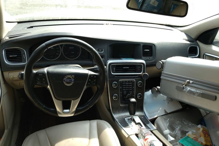 Used Volvo S60 2011 2.0T Comfort Edition
