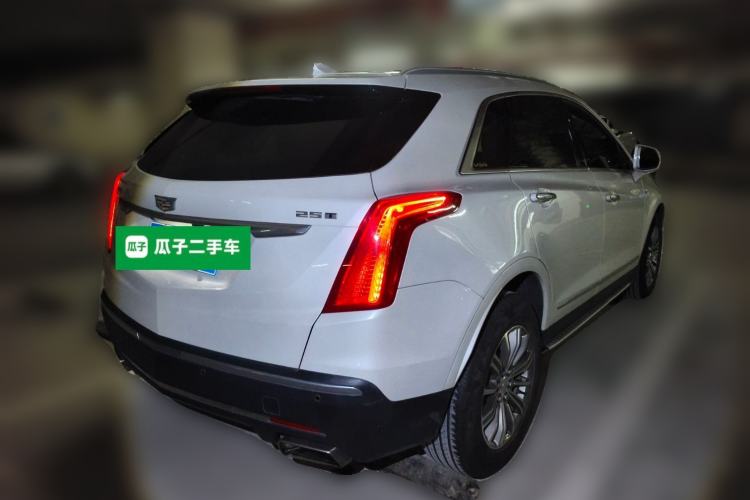 Used Cadillac XT5 2018 25T Luxury Model Rear Right 45 Deg