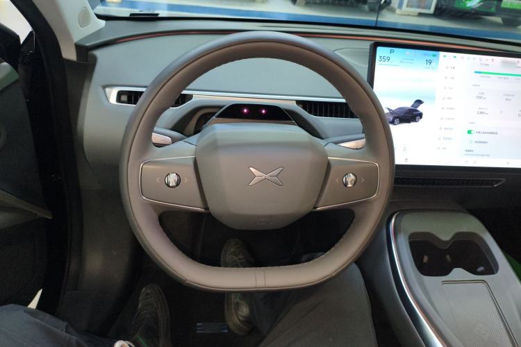 Used XPeng MONA M03 2024 620 with Ultra-Long Range Steering Wheel