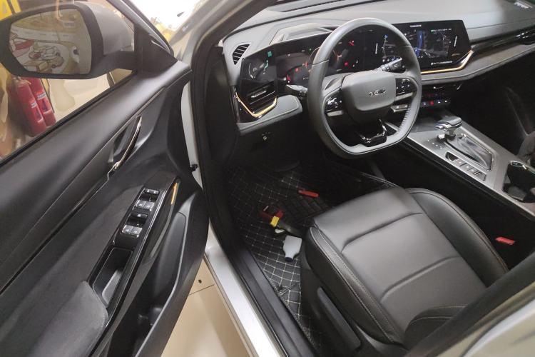 Used CHANGAN OSHAN X5 PLUS 2023 1.5T DCT Pioneer Edition Driver Seat