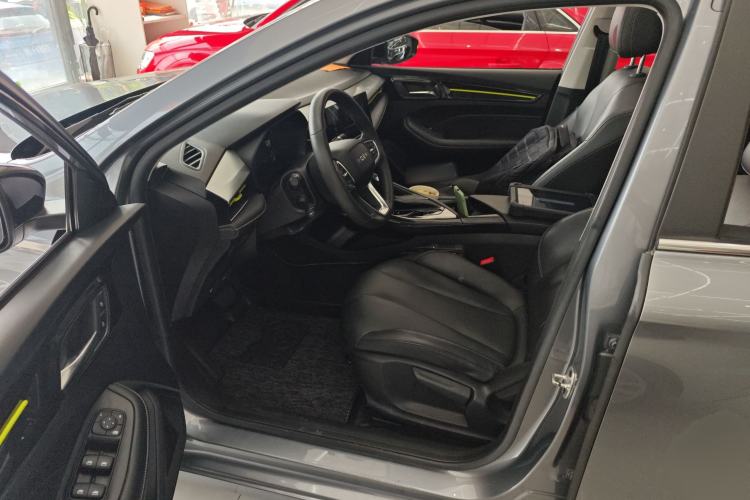 Used Roewe i5 2021 Revised Version 1.5L CVT Diamond Edition Left Front Seat