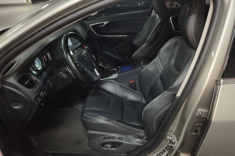 Used Volvo V60 2015 T5 Zhiya Edition