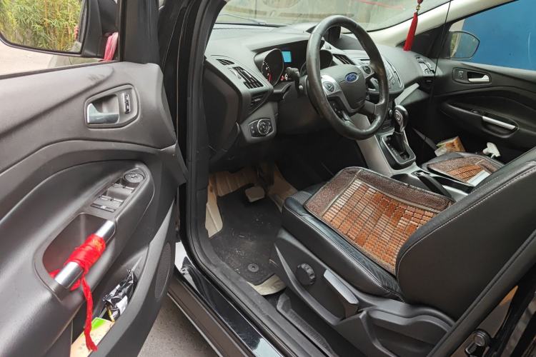 Used Ford Kuga 2013 1.6L GTDi Two-Wheel-Drive Trend Model