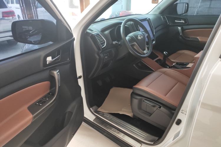 Used CHANGAN OSHAN CX70 2016 1.6L Manual Luxury Model Driver Seat